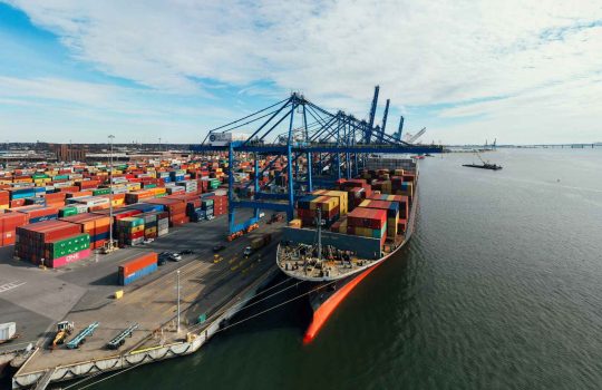 פריקת מכולות2